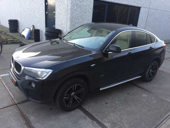 Bmw x4 side deals steps